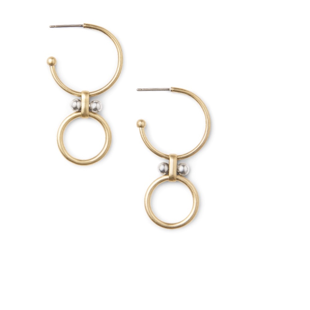Cabi Smith Earrings
Item #2271